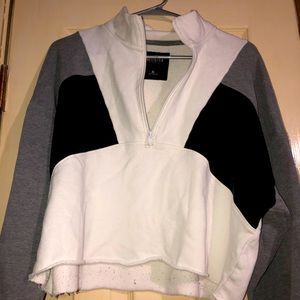 Hollister crop top sweatshirt size L